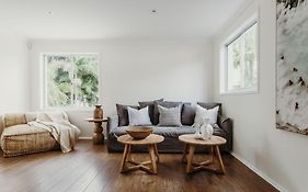 The Beach House, 25 Tomaree Road - Fantastic House With Pool, Linen